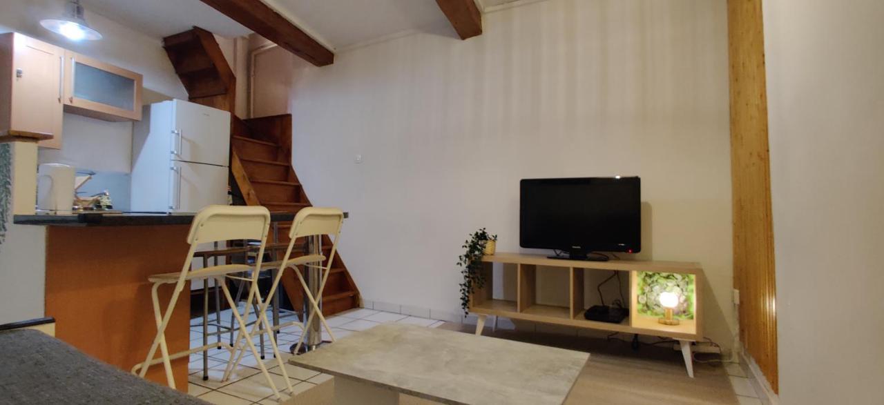 Entre Aix Et Marseille - Petite Maison A Auriol 外观 照片